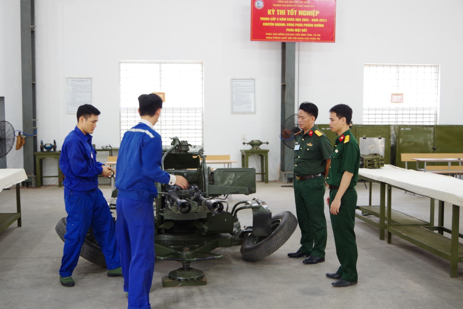 Trường Cao đẳng Kỹ thuật quân sự 1 tổ chức thi tốt nghiệp cho Học viên trung cấp 02 năm Khóa 51, Chuyên ngành Súng pháo phòng không và Pháo mặt đất